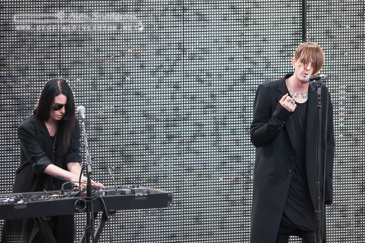Cold Cave