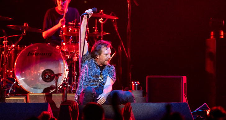 Pearl Jam and Pluralone at Oakland Arena in Oakland