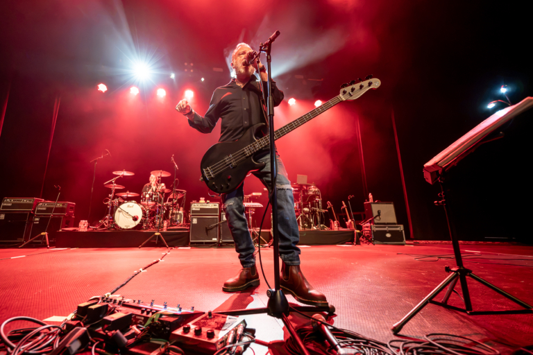 Peter Hook & The Light